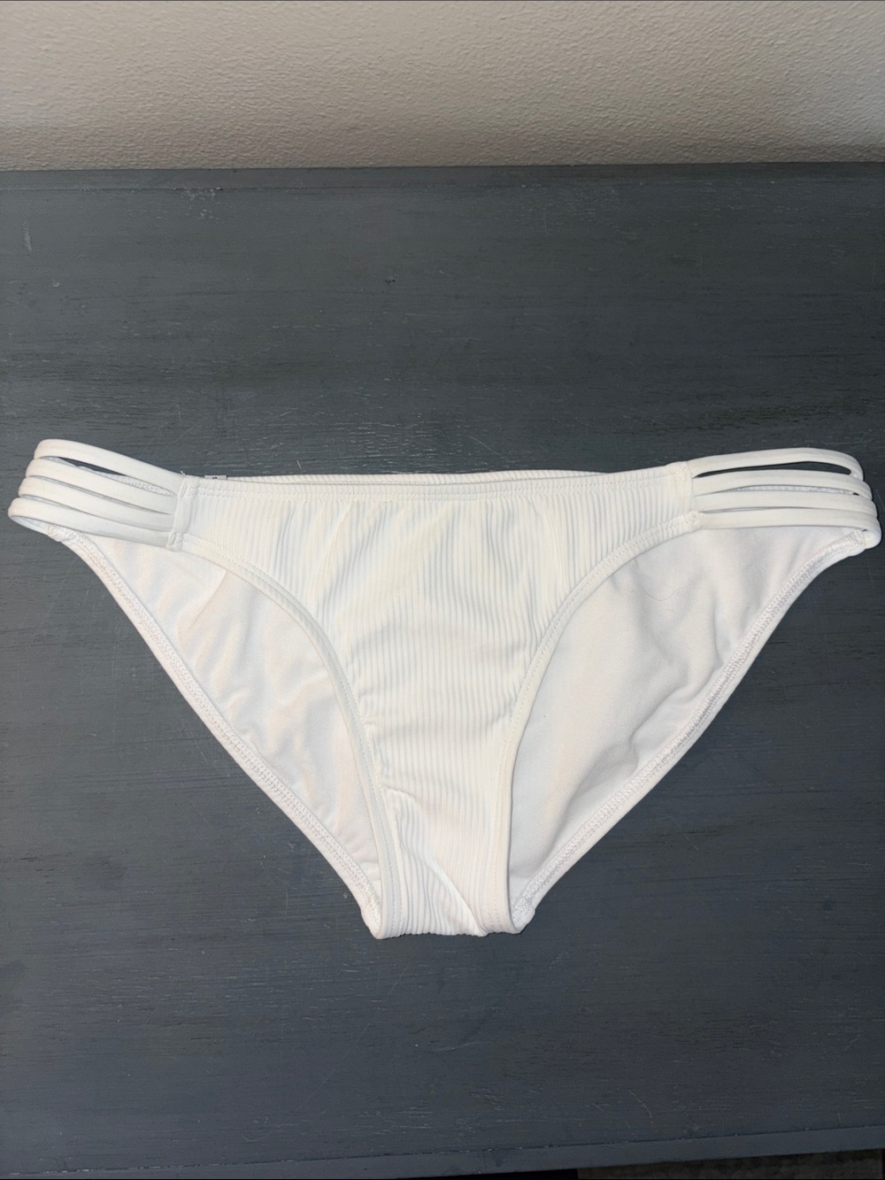 Body Glove Surf Rider Ribbed Bikini Bottom Swimsuit White Quad SideStrap szS EUC
